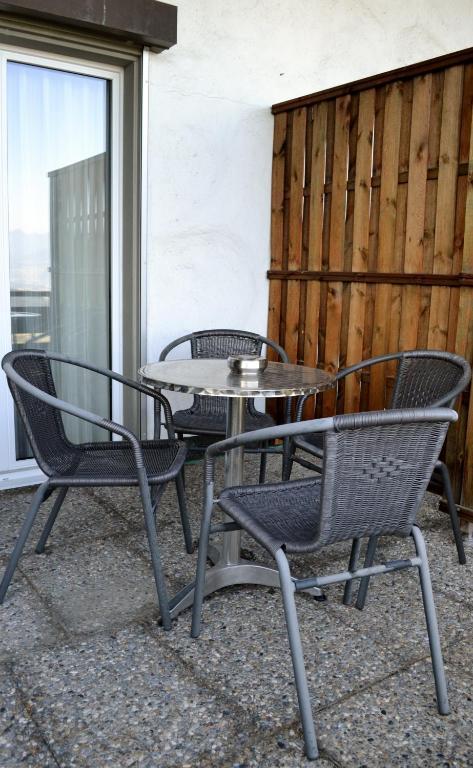 Landgasthof Hoelzlisberg Eichberg Rum bild